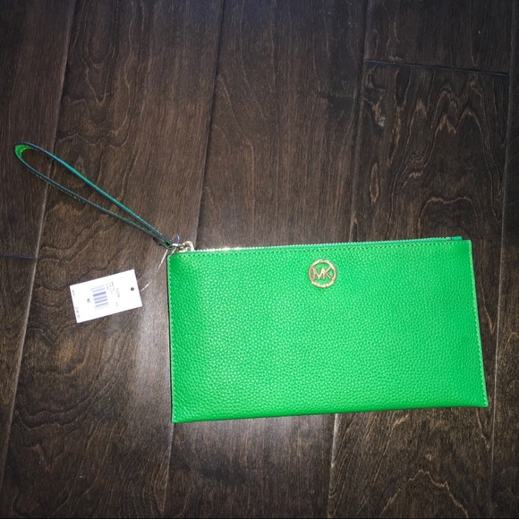 Michael Kors Handbags - Michael Kors Fulton Clutch